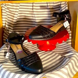 #5 White Mt. Buckled Flats - Black